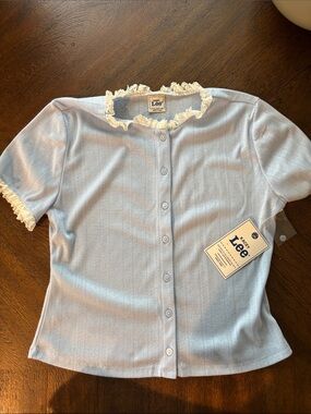 Lee Light Blue Button-Front Top with Cream Lace Trim